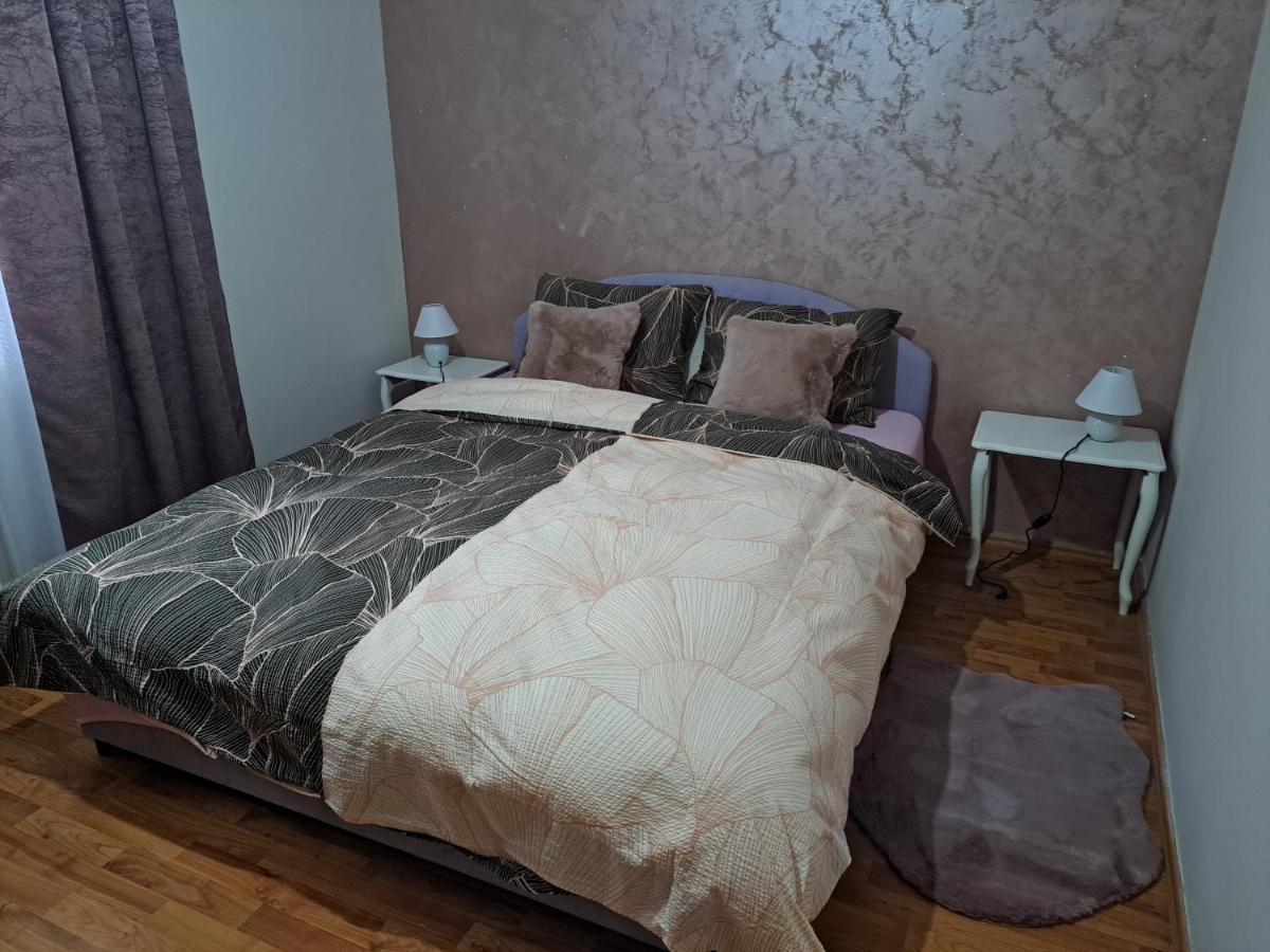 포차 Apartman Lara 2 아파트 외부 사진